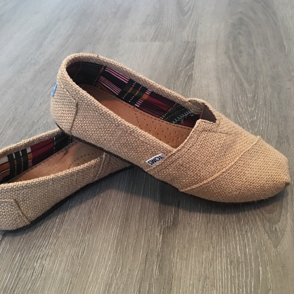 Toms Burlap Classics